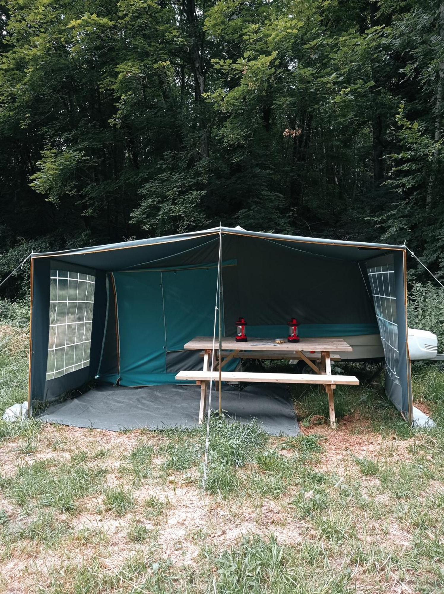 Chez Tombivouac Villa Pierrefonds Exterior foto